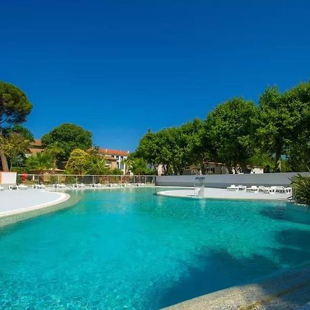 Camping Des Sept Fonts Agde Exterior foto